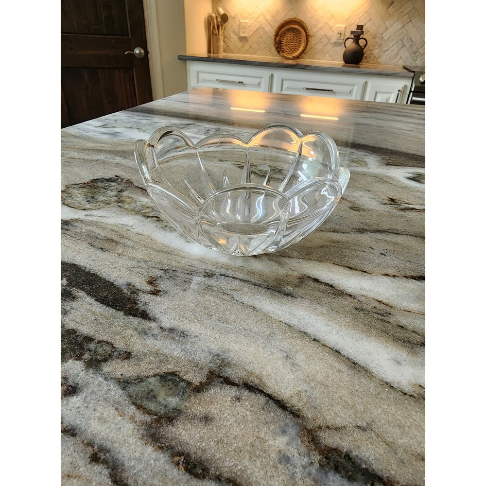 Vintage Mikasas Scalloped Crystal Glass Bowl Icicles Lotus Flower 6" Round‎
